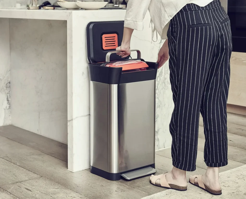 bote de basura con sensor